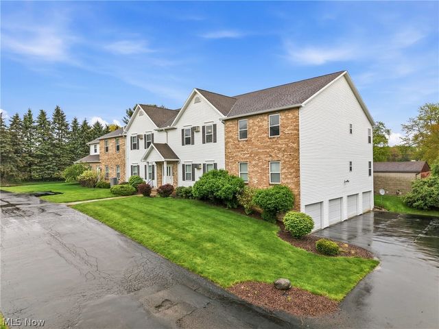 3635 Indian Run Drive 6, Canfield, OH 44406