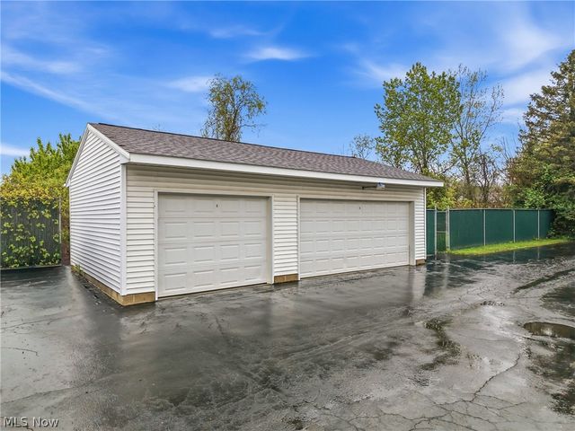 3635 Indian Run Drive 6, Canfield, OH 44406
