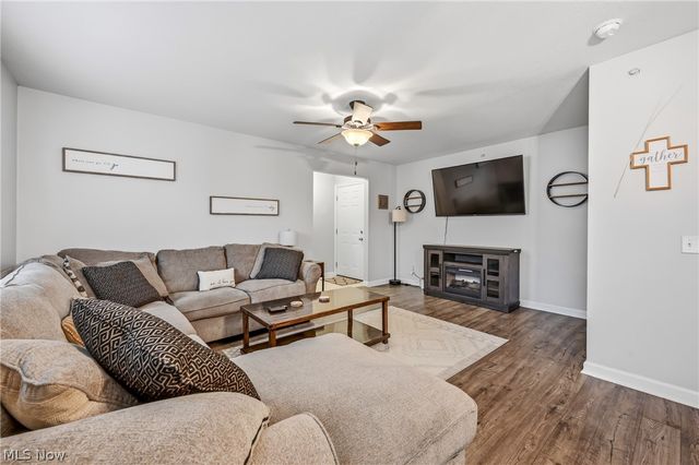 3635 Indian Run Drive 6, Canfield, OH 44406