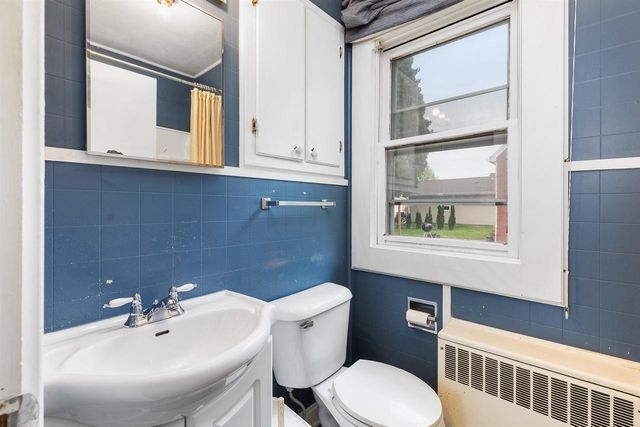 1513 W WASHINGTON STREET, Appleton, WI 54914