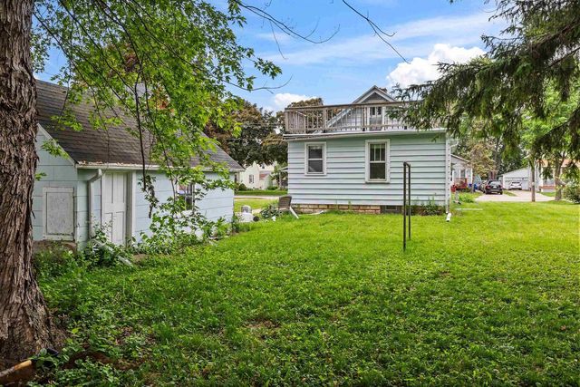 1513 W WASHINGTON STREET, Appleton, WI 54914