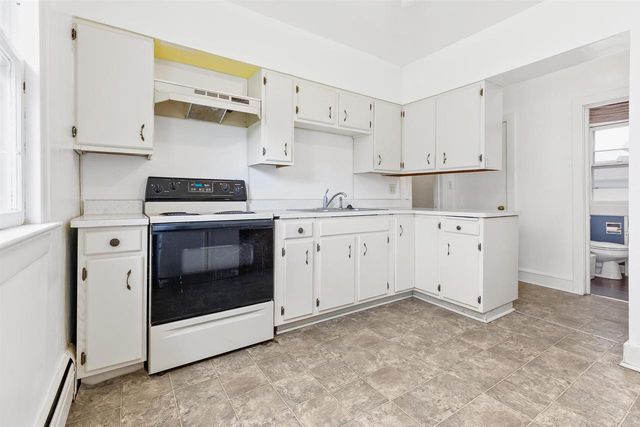 1513 W WASHINGTON STREET, Appleton, WI 54914