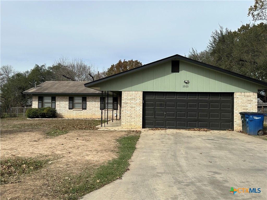 1313 Fieldcrest, New Braunfels, TX 78130