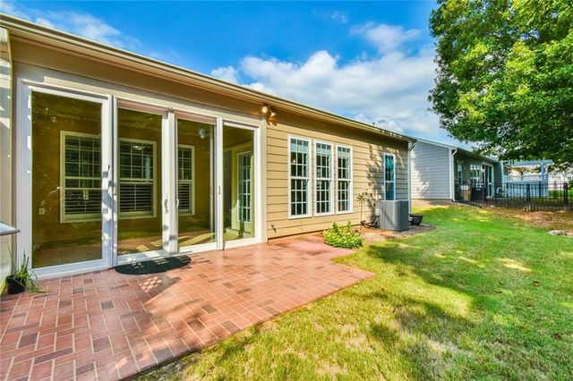 6218 Longleaf Drive, Hoschton, GA 30548