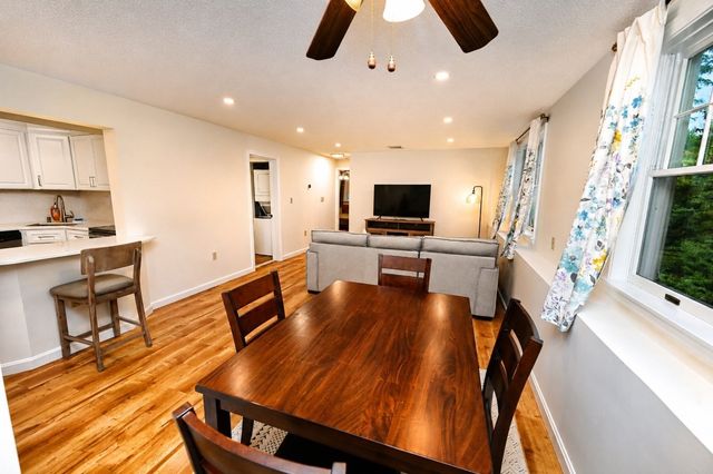 20 Webb Pl 1A, Mansfield, MA 02048
