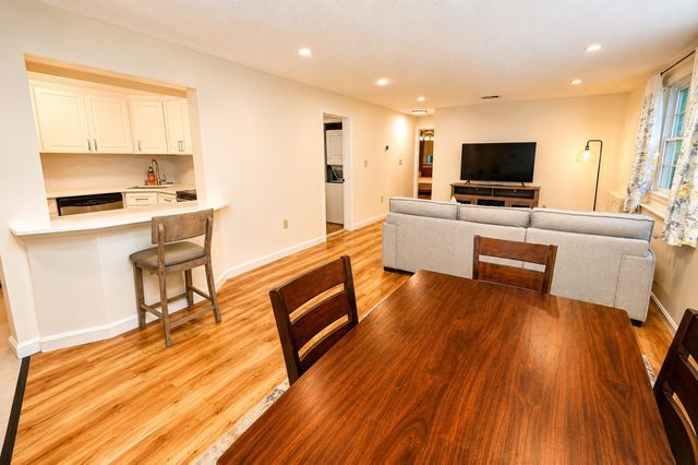20 Webb Pl 1A, Mansfield, MA 02048