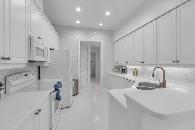 5405 46TH COURT W, Bradenton, FL 34210