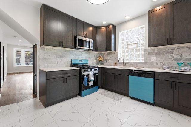 8942 S Aberdeen Street, Chicago, IL 60620