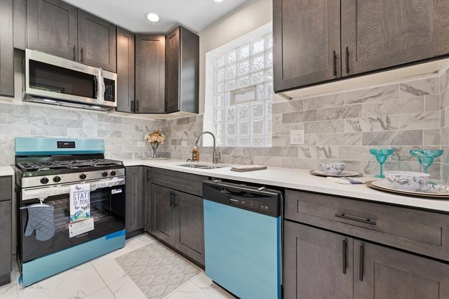 8942 S Aberdeen Street, Chicago, IL 60620