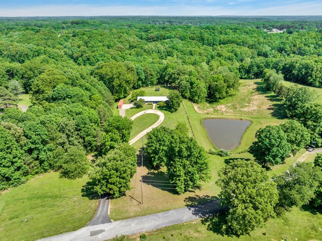 2993 Hobbitshire Dr, Centerville, TN 37033