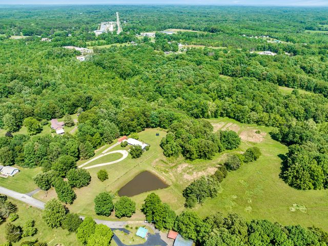 2993 Hobbitshire Dr, Centerville, TN 37033