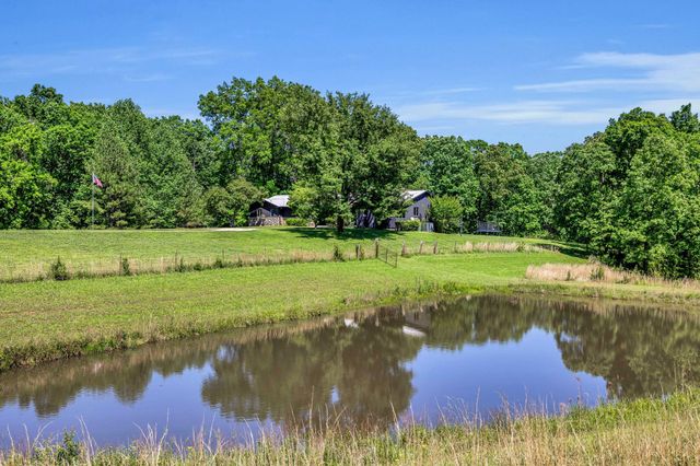 2993 Hobbitshire Dr, Centerville, TN 37033