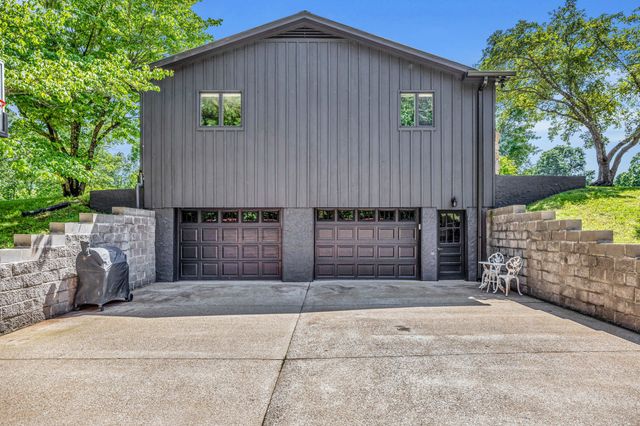 2993 Hobbitshire Dr, Centerville, TN 37033