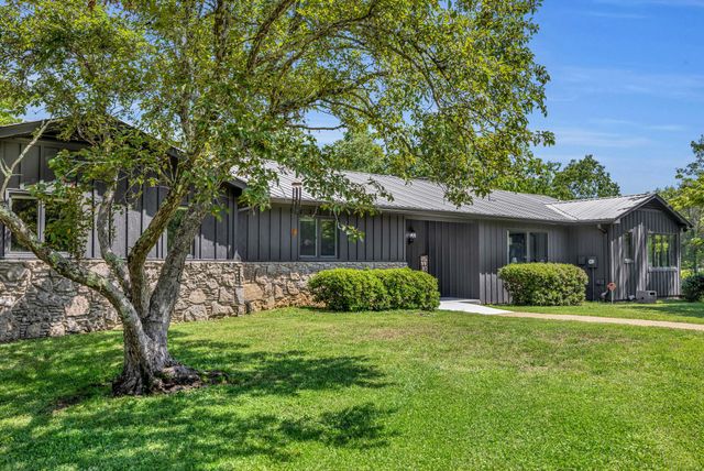 2993 Hobbitshire Dr, Centerville, TN 37033