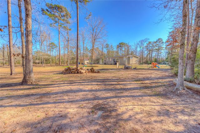 2757 E Capps Road, Livingston, TX 77351