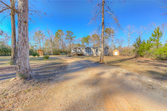 2757 E Capps Road, Livingston, TX 77351