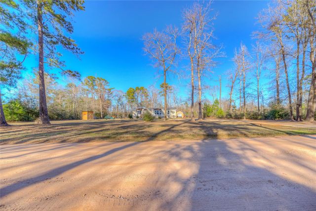 2757 E Capps Road, Livingston, TX 77351