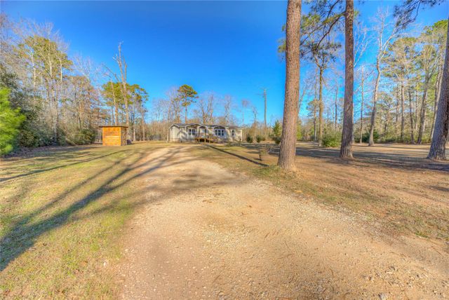 2757 E Capps Road, Livingston, TX 77351