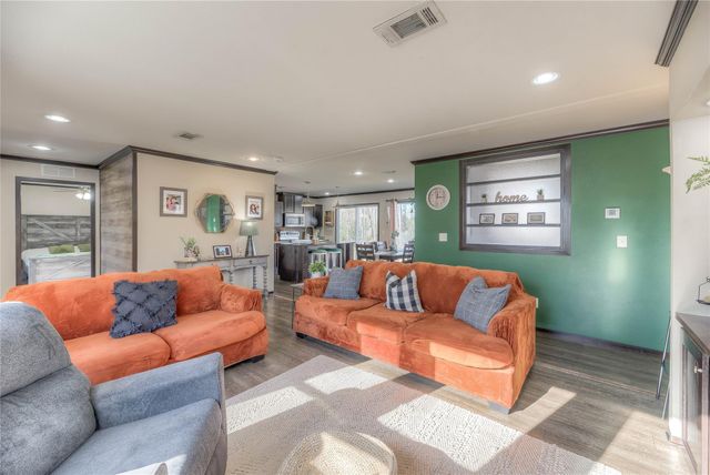 2757 E Capps Road, Livingston, TX 77351