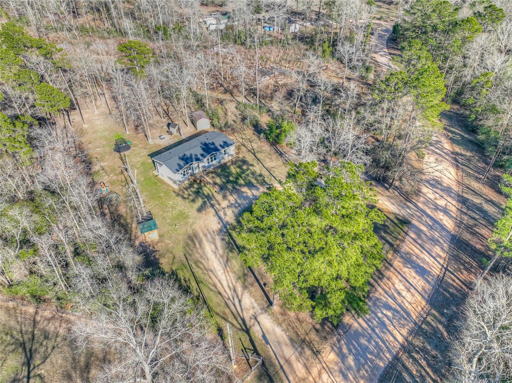 2757 E Capps Road, Livingston, TX 77351