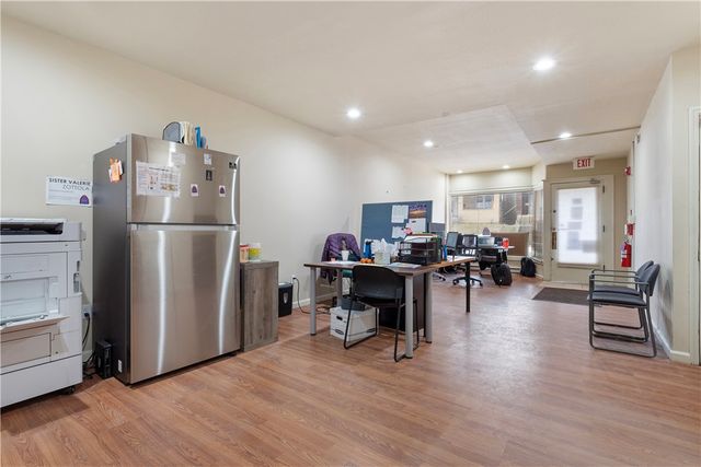 2114 Broadway Ave, Beechview, PA 15216