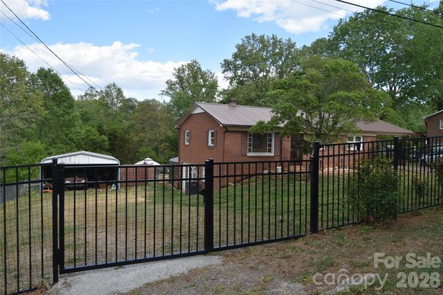 1082 Maple Street, Granite Falls, NC 28630