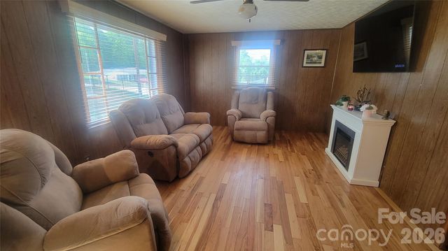 1082 Maple Street, Granite Falls, NC 28630