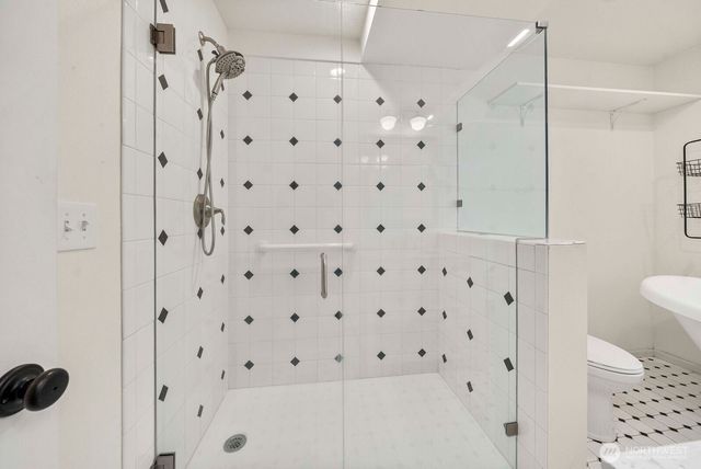 46709 284th Avenue SE, Enumclaw, WA 98022