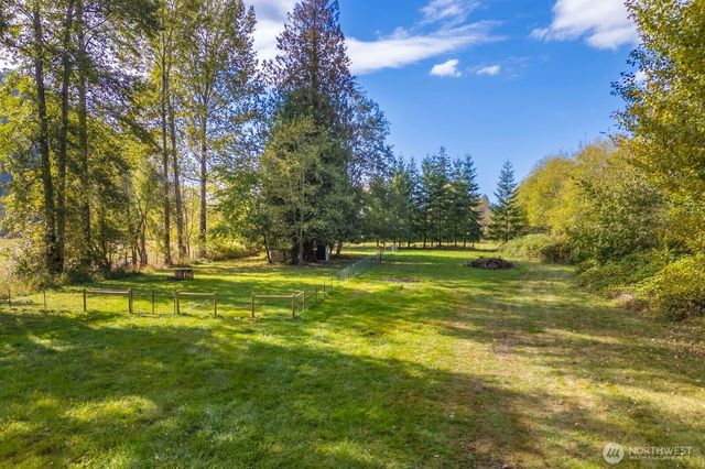 46709 284th Avenue SE, Enumclaw, WA 98022