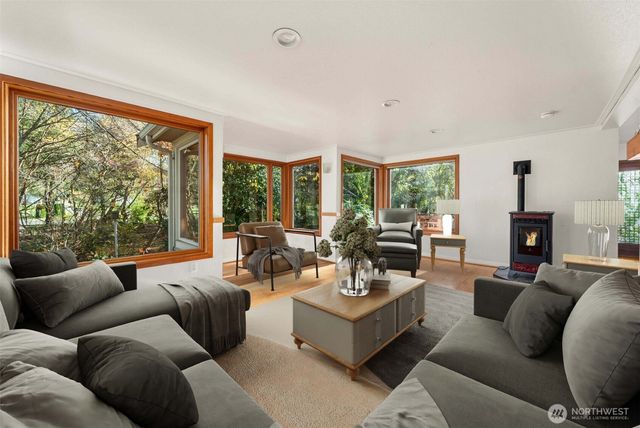 46709 284th Avenue SE, Enumclaw, WA 98022