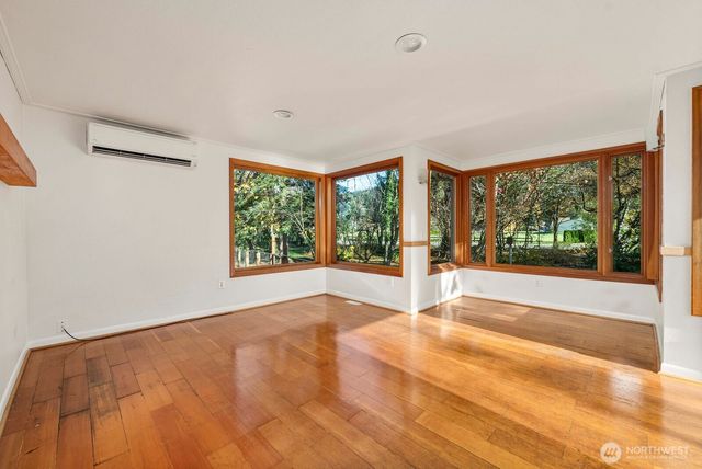 46709 284th Avenue SE, Enumclaw, WA 98022