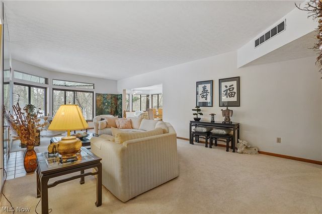 2178 Stone Creek Trail, Cuyahoga Falls, OH 44223