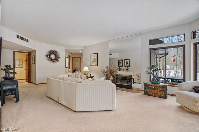 2178 Stone Creek Trail, Cuyahoga Falls, OH 44223