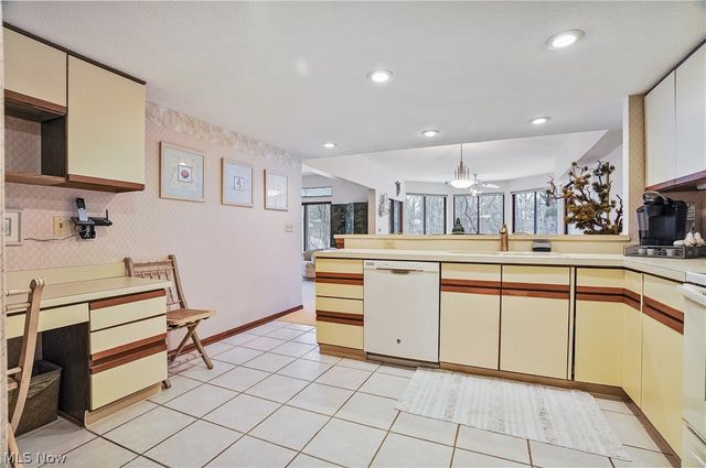 2178 Stone Creek Trail, Cuyahoga Falls, OH 44223