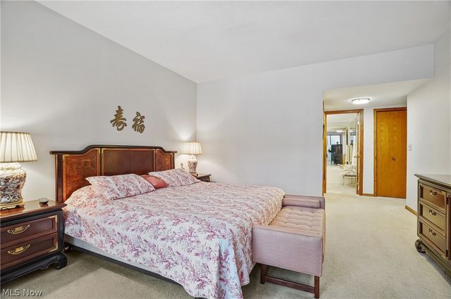 2178 Stone Creek Trail, Cuyahoga Falls, OH 44223