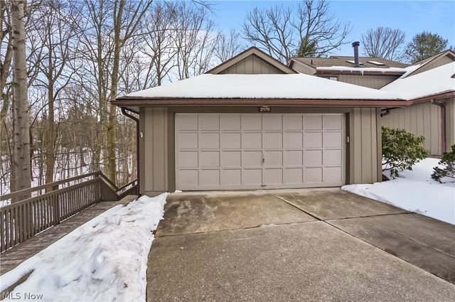 2178 Stone Creek Trail, Cuyahoga Falls, OH 44223
