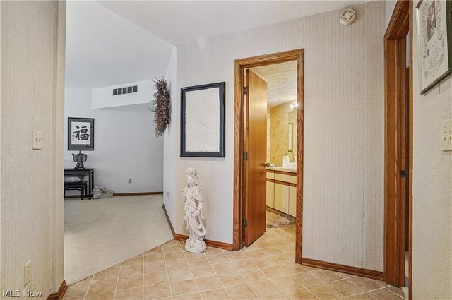 2178 Stone Creek Trail, Cuyahoga Falls, OH 44223