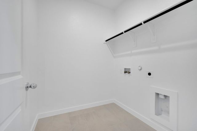 9909 Iron Wood Drive, Ponder, TX 76259