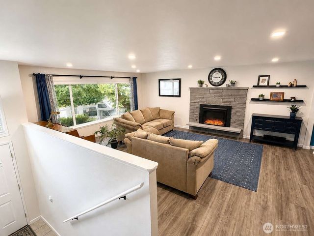 13042 SE 184th Place, Renton, WA 98058