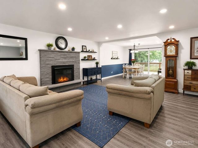 13042 SE 184th Place, Renton, WA 98058