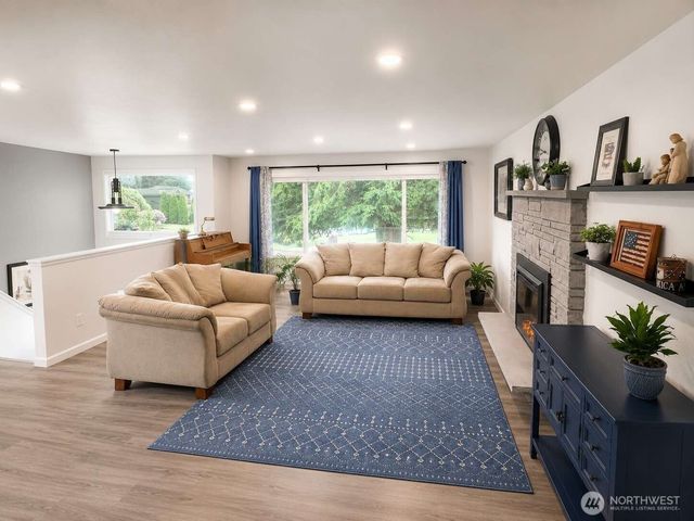 13042 SE 184th Place, Renton, WA 98058