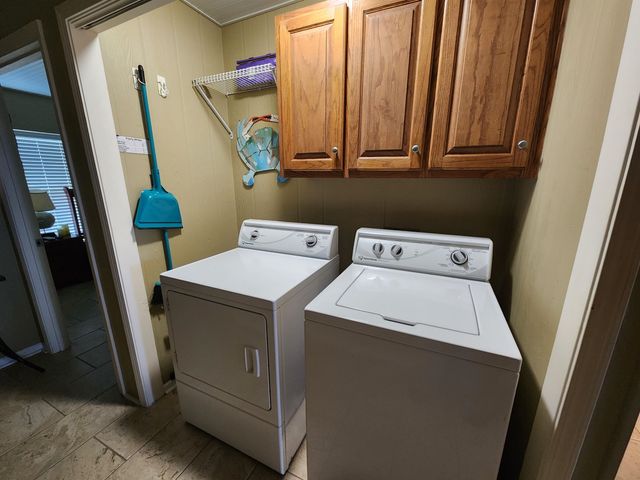 160 E Central Ave, Grand Isle, LA 70358