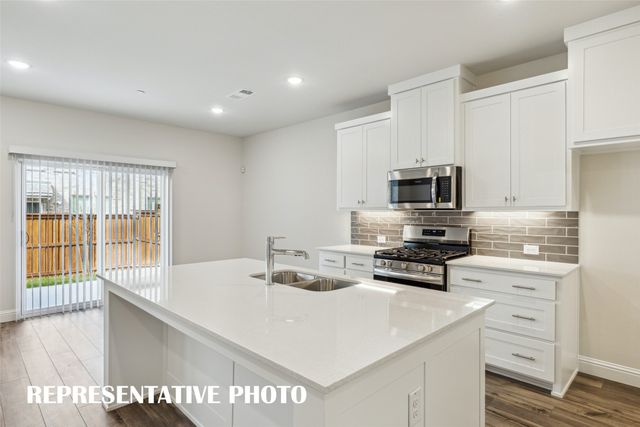 3725 Pierce Lane, Grand Prairie, TX 75052