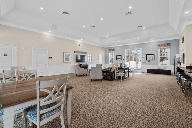 220 Martins Landing 411, North Reading, MA 01864