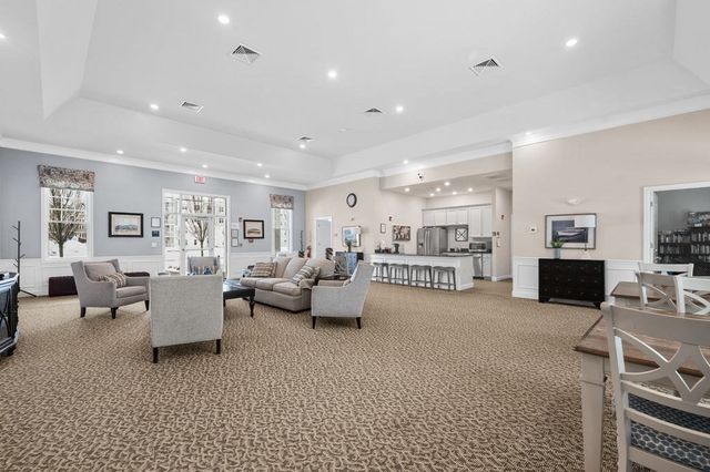 220 Martins Landing 411, North Reading, MA 01864