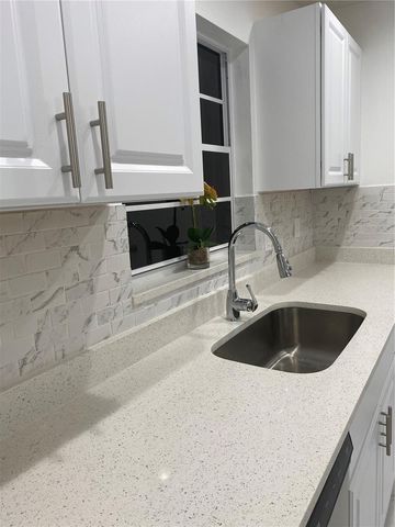 481 SATURN AVENUE, Sarasota, FL 34243