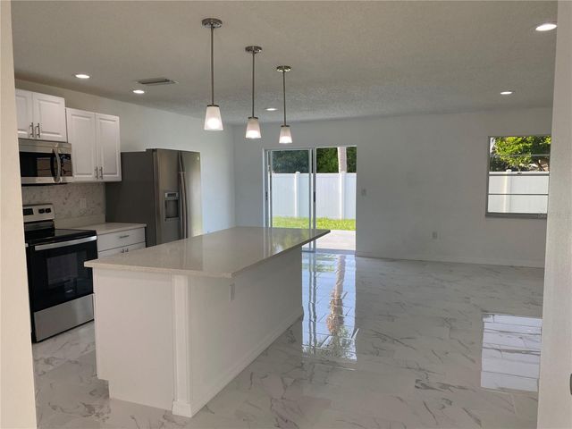 481 SATURN AVENUE, Sarasota, FL 34243