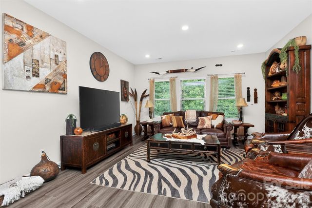 7614 Porrera Street, Charlotte, NC 28214