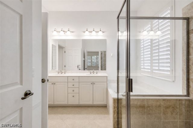 15501 Cadiz LN, Naples, FL 34110