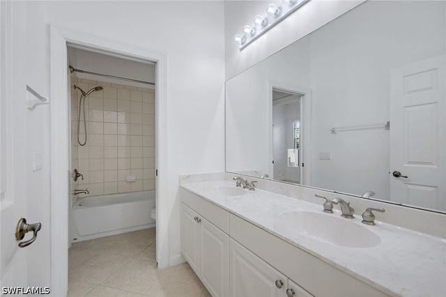 15501 Cadiz LN, Naples, FL 34110